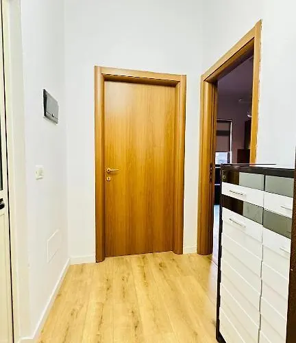 Prime Location Cozy Near Pazari I Ri Apartment Tirana