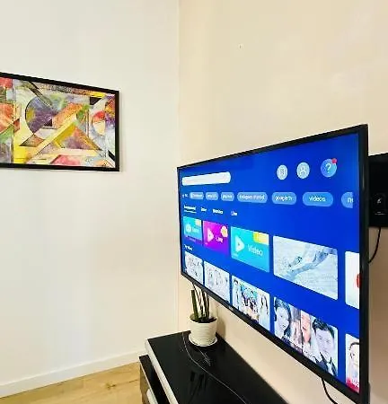 Apartment Prime Location Cozy Near Pazari I Ri