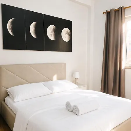 Center 4 Min To Skanderbeg Square Apartment Tirana